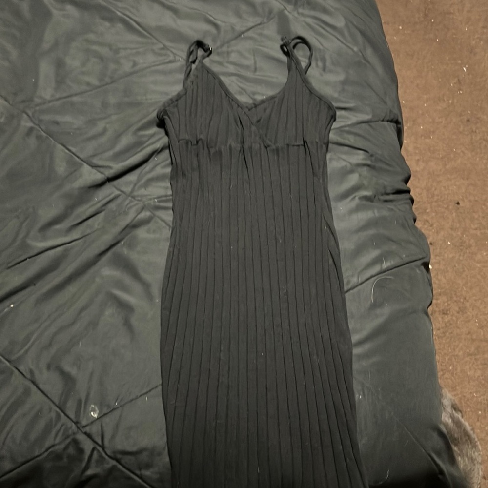 Black ribbed body con dress